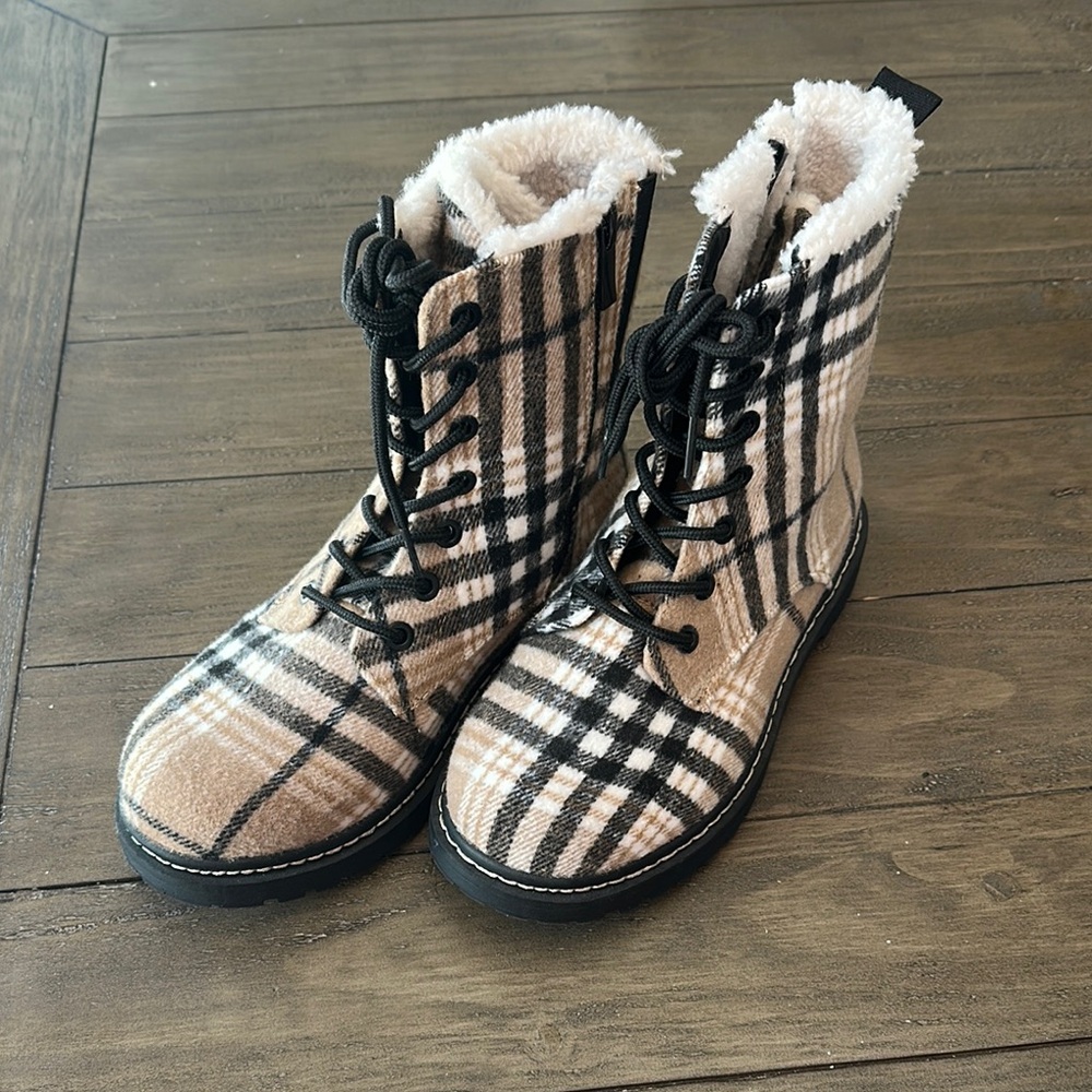 Maurices Cream and Black Combat Boots with Cozy Lining